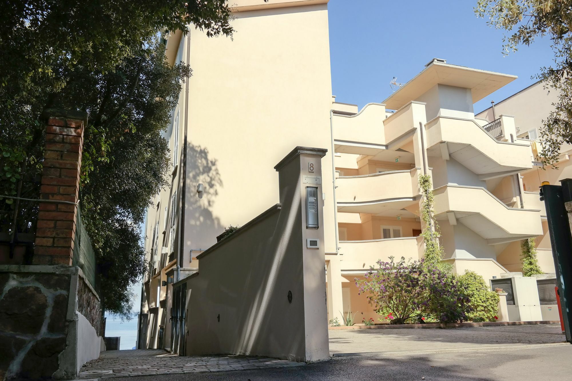 Residence Villa Lo Scoglietto サン·ヴィンチェンツォ エクステリア 写真